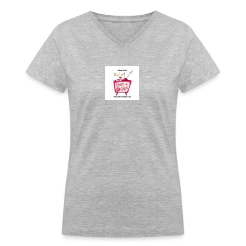sassnsips com team lisa - Women's V-Neck T-Shirt