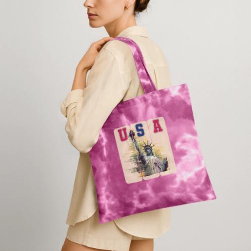 Art illustration of the Statue of Liberty - Tie Dye Tote Bag