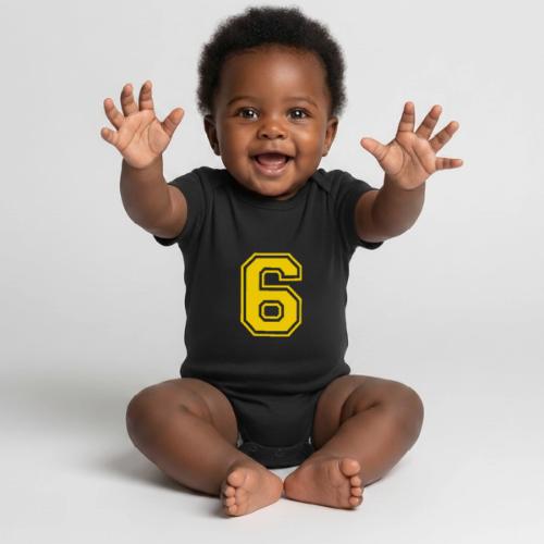 Number 6 in a classic athletic collegiate font - Organic Short Sleeve Baby Bodysuit