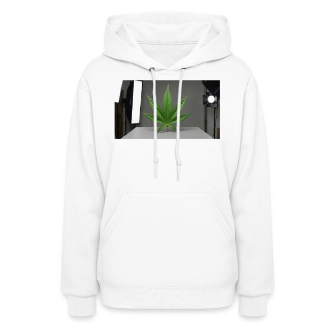 ***CANNABIS LEAF TEE***