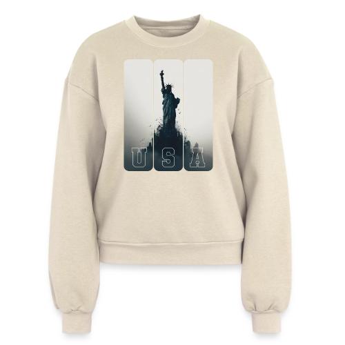 USA: Liberty Rising Over Manhattan - Women's Fleece Crewneck Sweatshirt