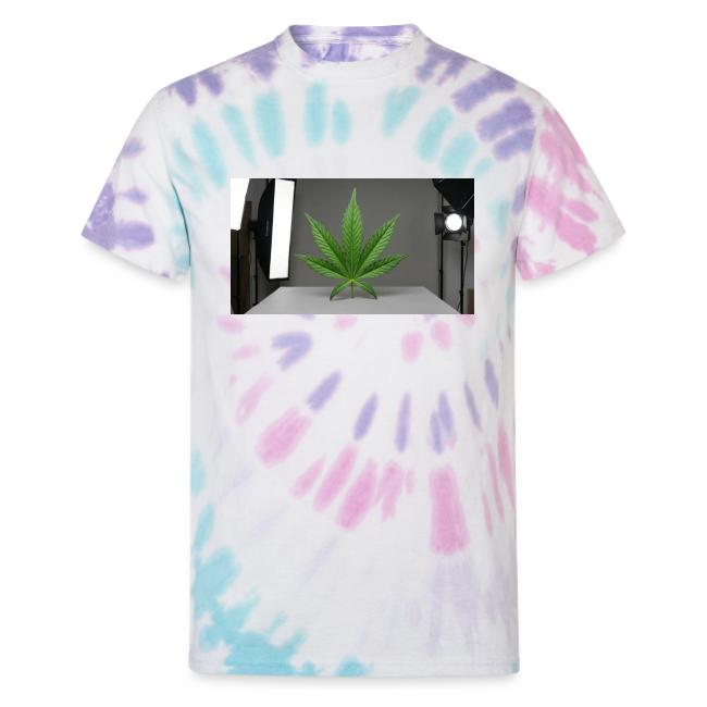 ***CANNABIS LEAF TEE***