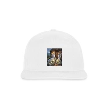 Angels Guarding Cash Bags at Door - Snapback Baseball Cap - white - Front