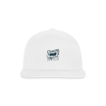 GROWING DAY BY DAY - Snapback Baseball Cap - white - Front