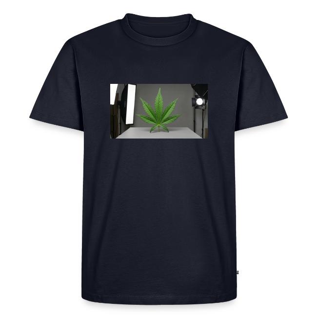 ***CANNABIS LEAF TEE***