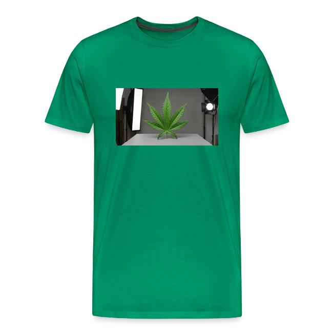 ***CANNABIS LEAF TEE***