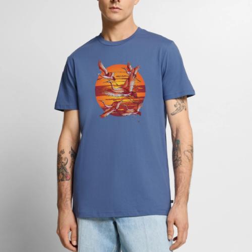Japanese Cranes Migrating: Travel & Journey - Men's Premium T-Shirt