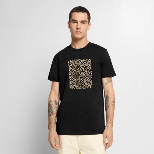 dark shaded leopard pattern