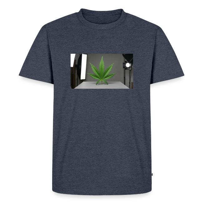 ***CANNABIS LEAF TEE***
