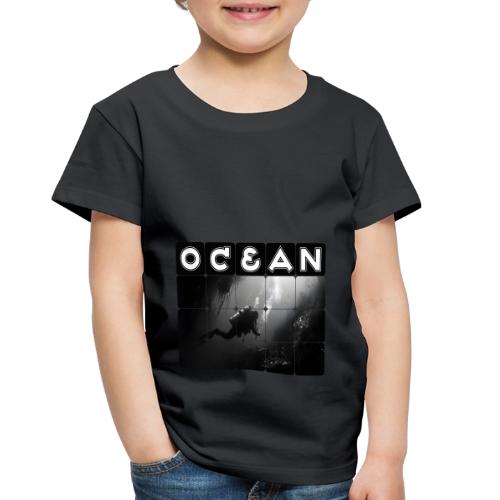 Ocean: Monochrome descent of a scuba diver - Toddler Premium T-Shirt