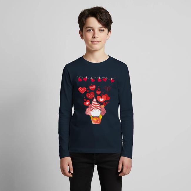 Design wrapped in love hearts, vibrating in love.
