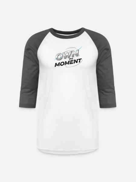 Own the Moment Metallic Logo - Unisex Baseball T-Shirt - white/charcoal